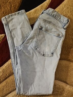 Light Wash Denim Skinny Jeans - Pale Blue